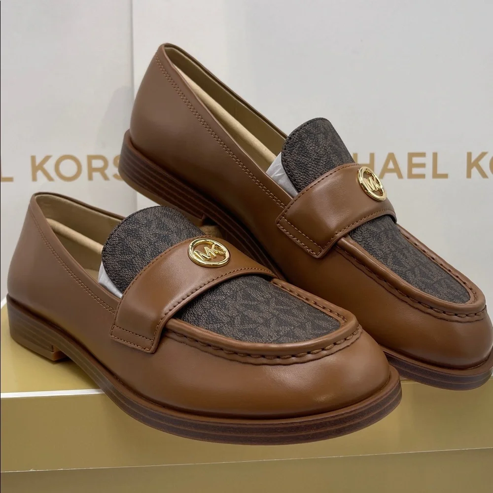 Michael Kors elegant tan